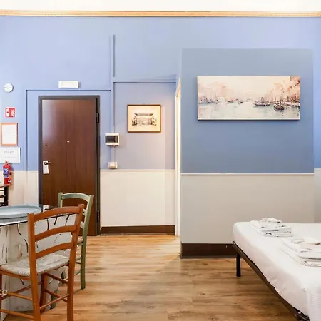 Casa de hóspedes Let's 4*