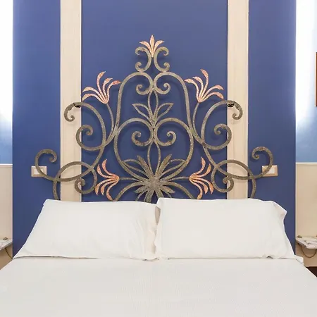 Casa de hóspedes Let's 4*